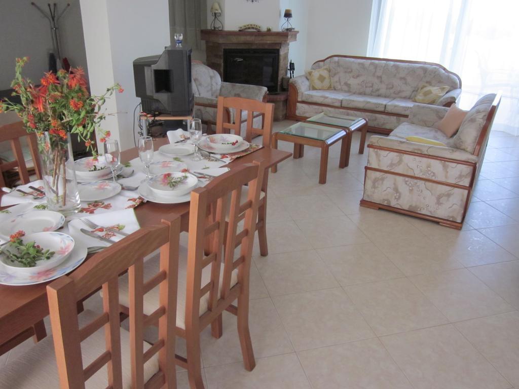 Sunshine Villa Gennadi Habitación foto