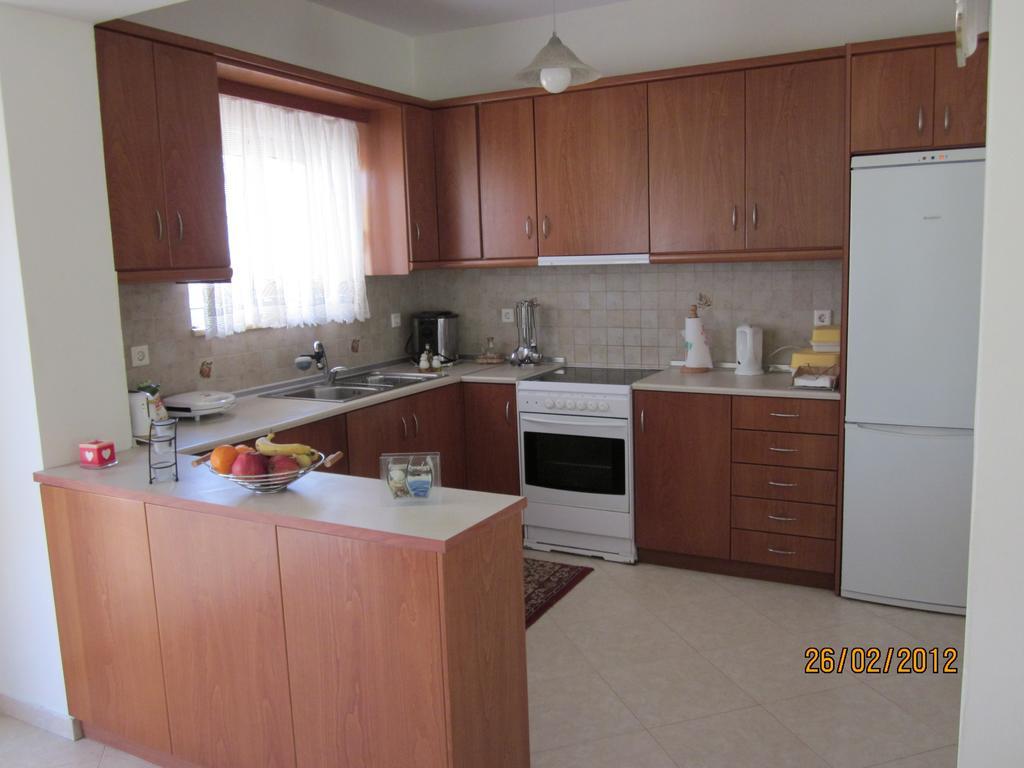 Sunshine Villa Gennadi Habitación foto